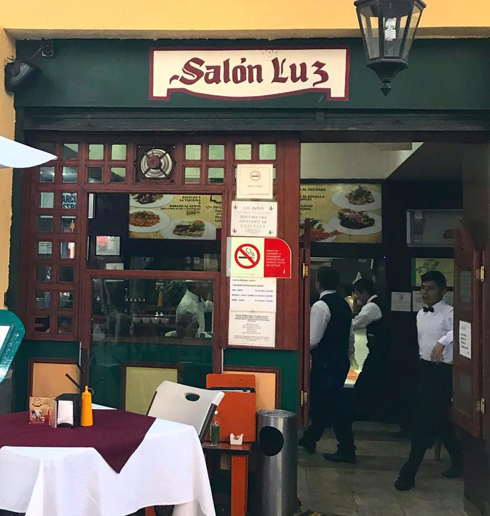 Lugares que ya no existen / Salón Luz, cantina que se parece más a un restaurante familiar