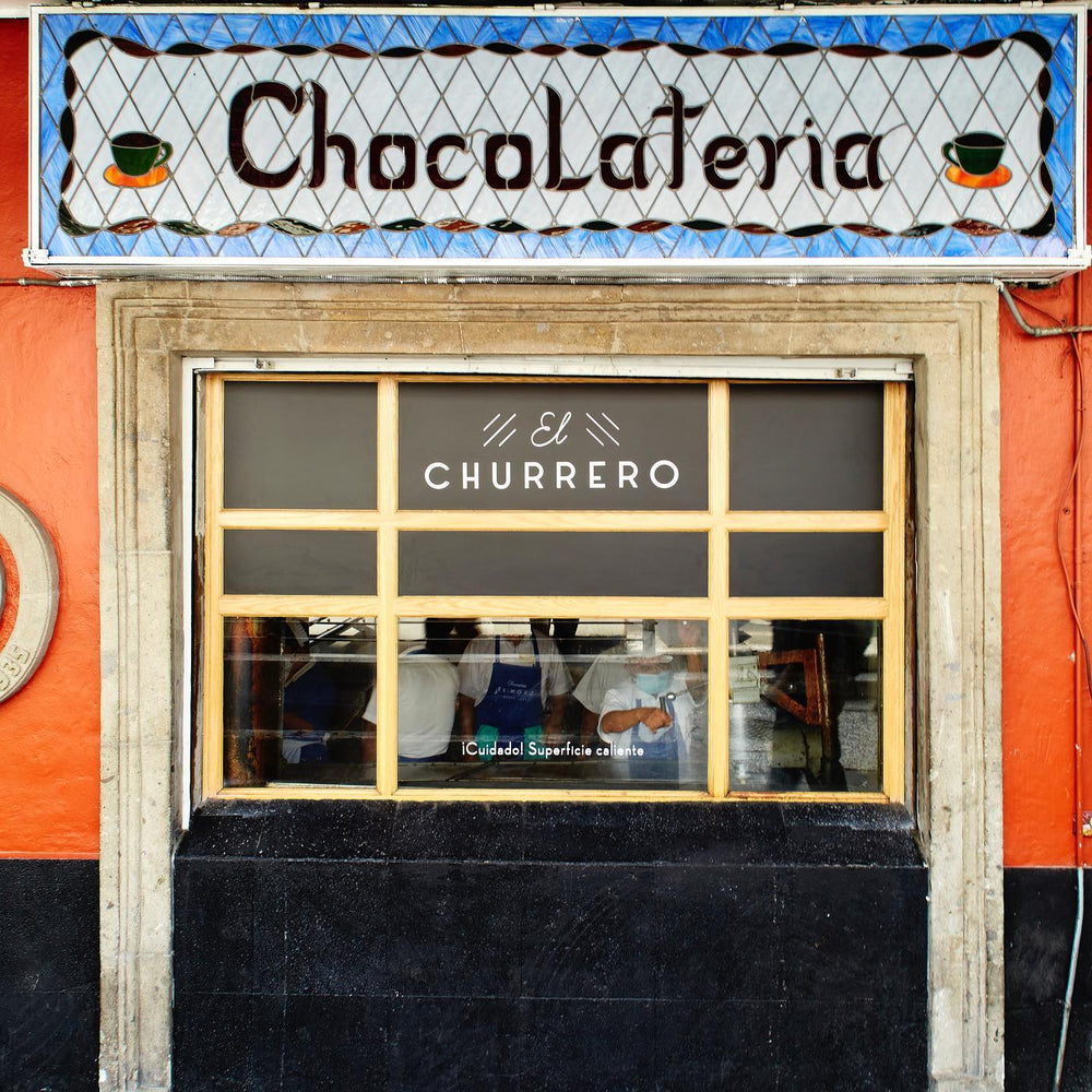 Guía de lugares icónicos en CDMX/ El Moro, churros que pasan de generación en generación