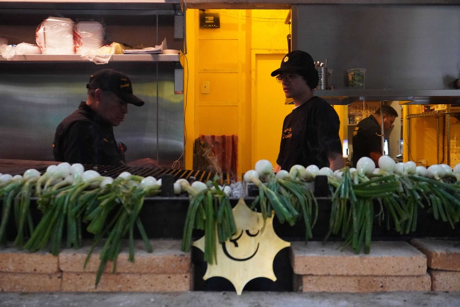 Taquerías fresas en CDMX / Tacos Domingo; tacos al carbón en el Centro Histórico