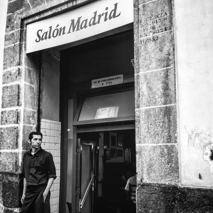 Lugares que ya no existen/ Cantina Salón Madrid: “la policlínica”