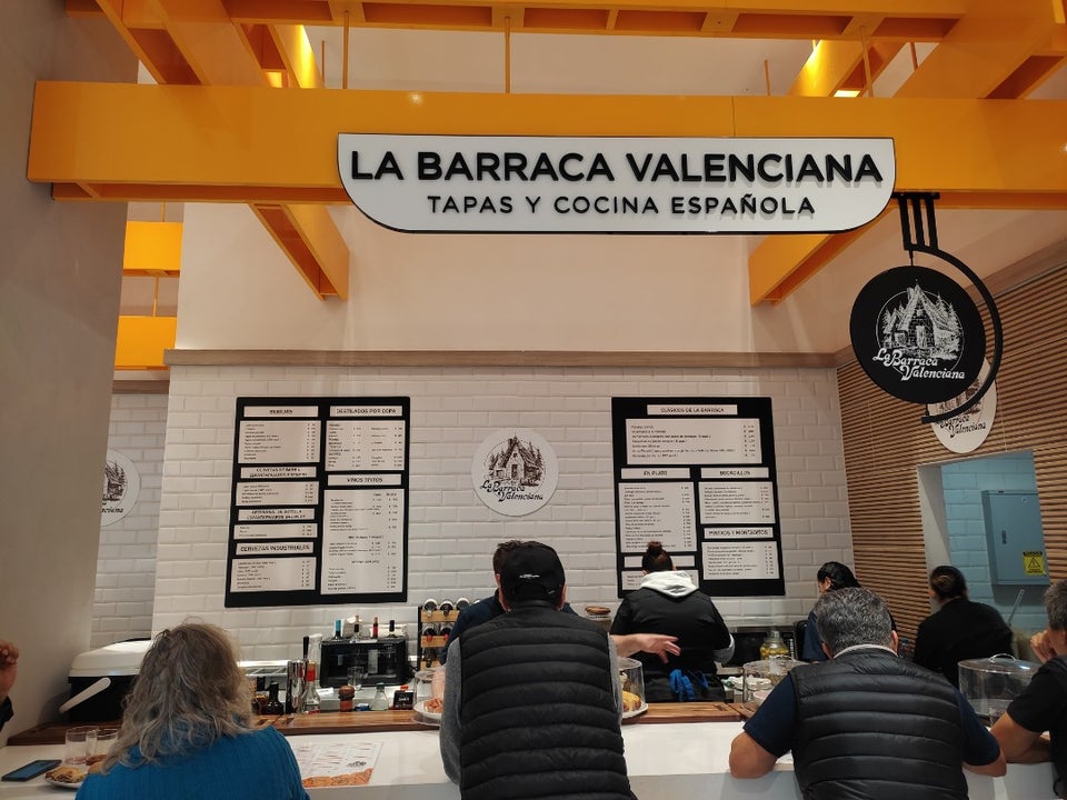 Dónde comer en Satélite / La Barraca Valenciana, comida típica española en el norte de la ciudad